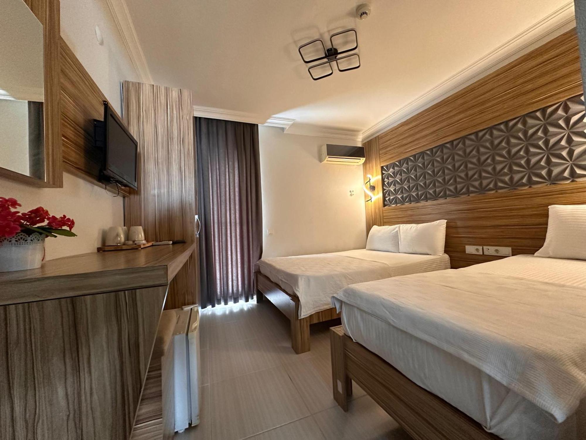 Royal Ezel Hotel Antalya Bagian luar foto