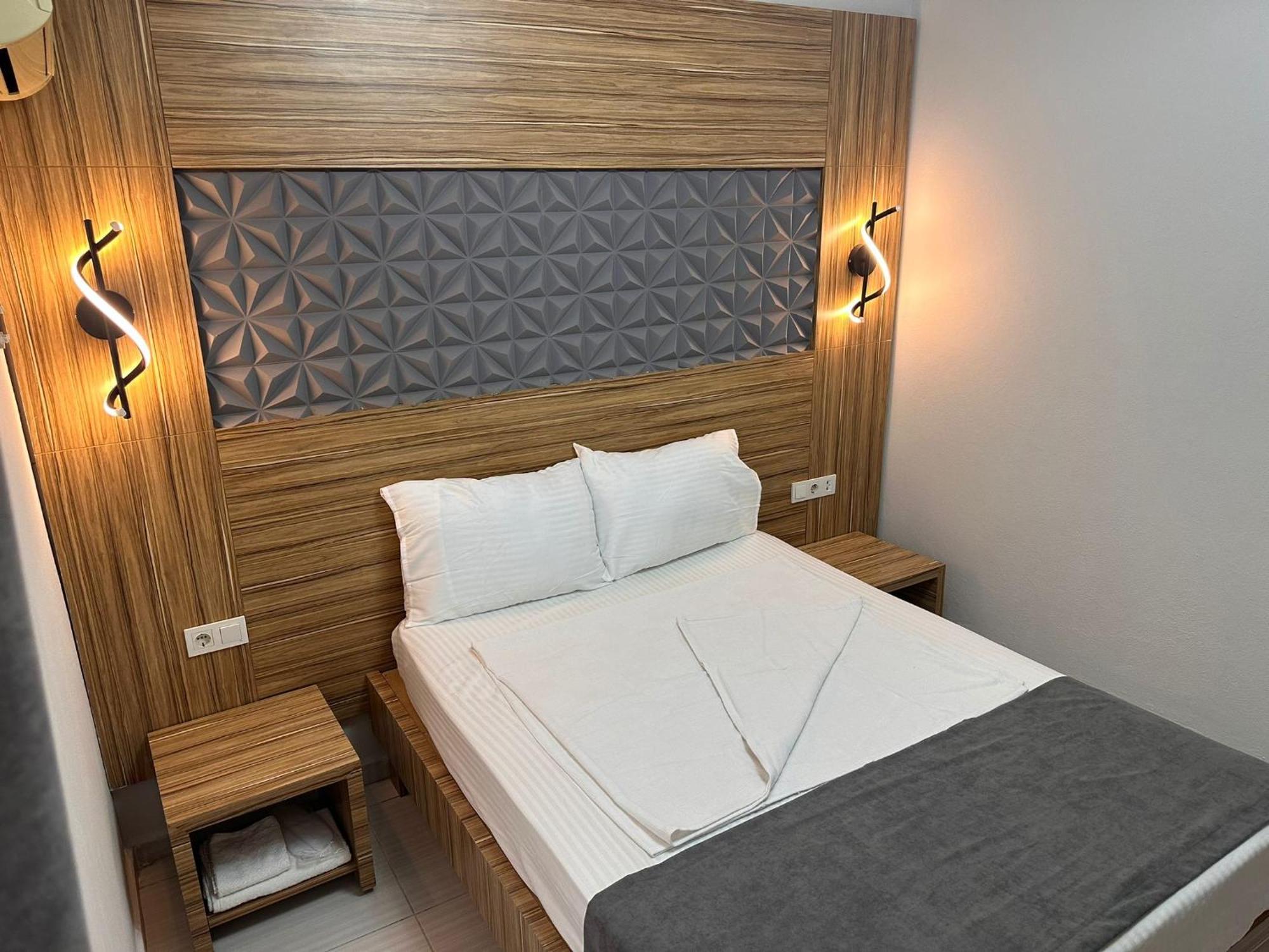 Royal Ezel Hotel Antalya Bagian luar foto