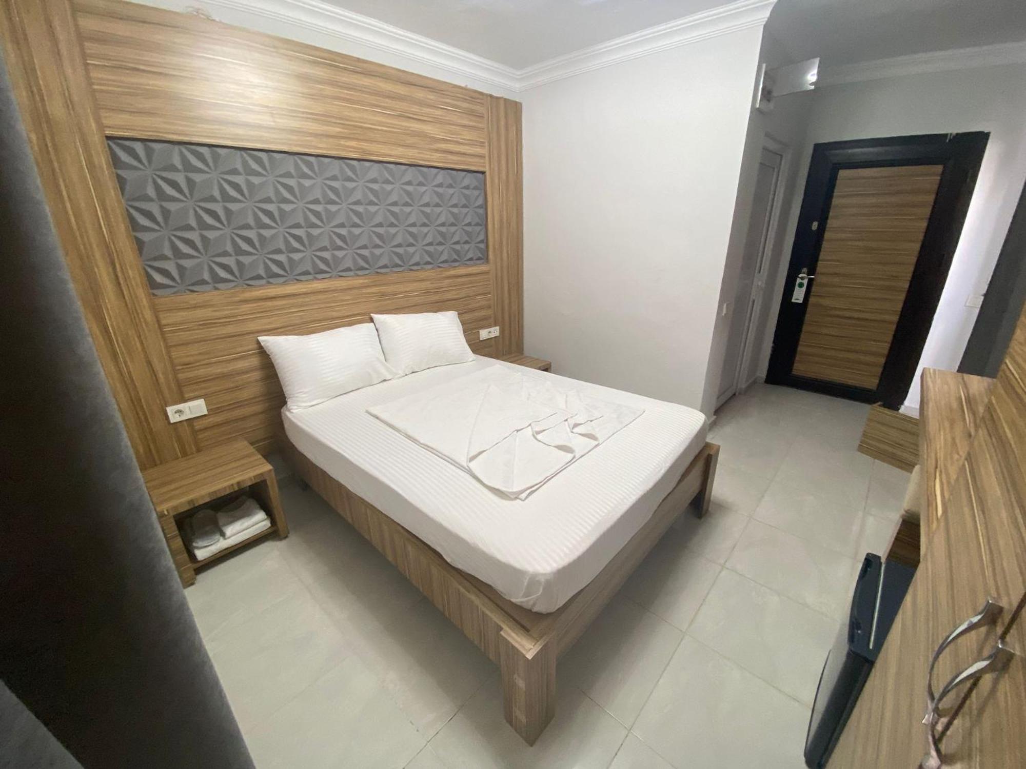 Royal Ezel Hotel Antalya Bagian luar foto